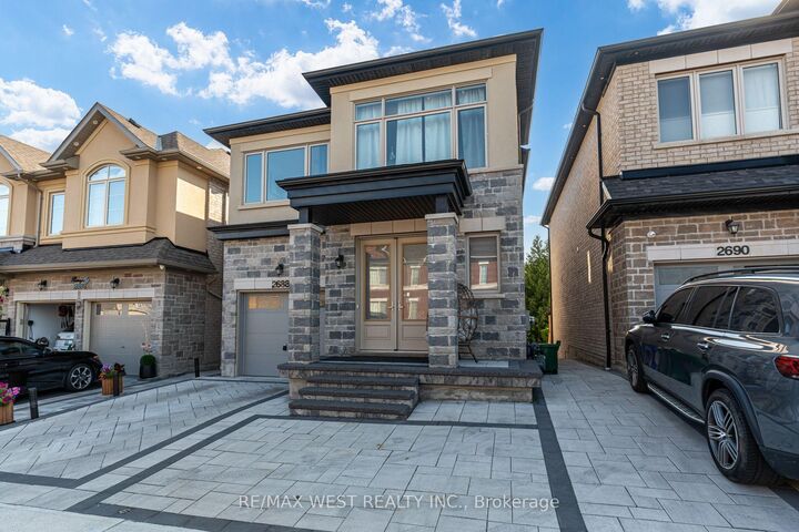 Property Photo: 2688 Sapphire Drive ON L1X 0G5
