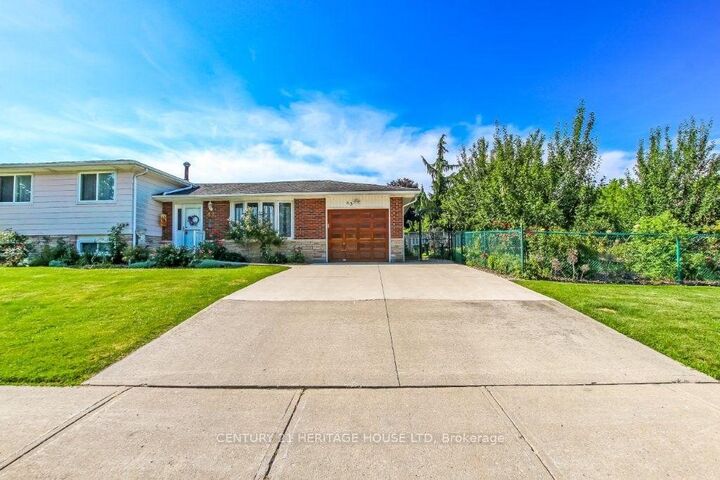 63 Confederation Drive — photo 1