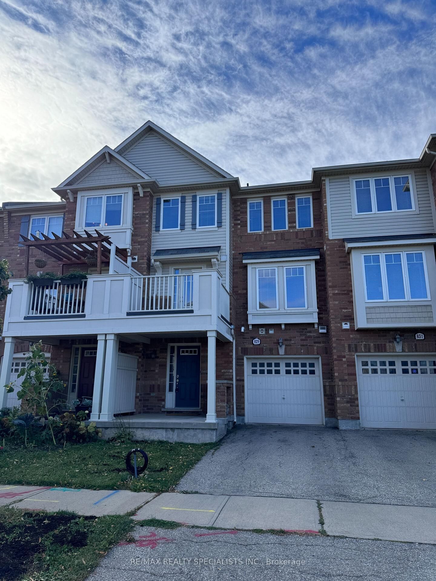 Property Photo:  829 Fowles Court  ON L9T 0Z6 