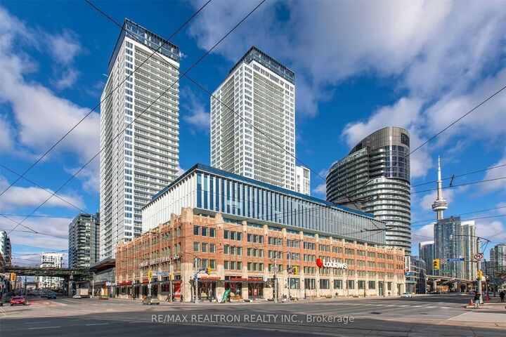 Property Photo: 19 Bathurst Street 1216 ON M5V 0N2