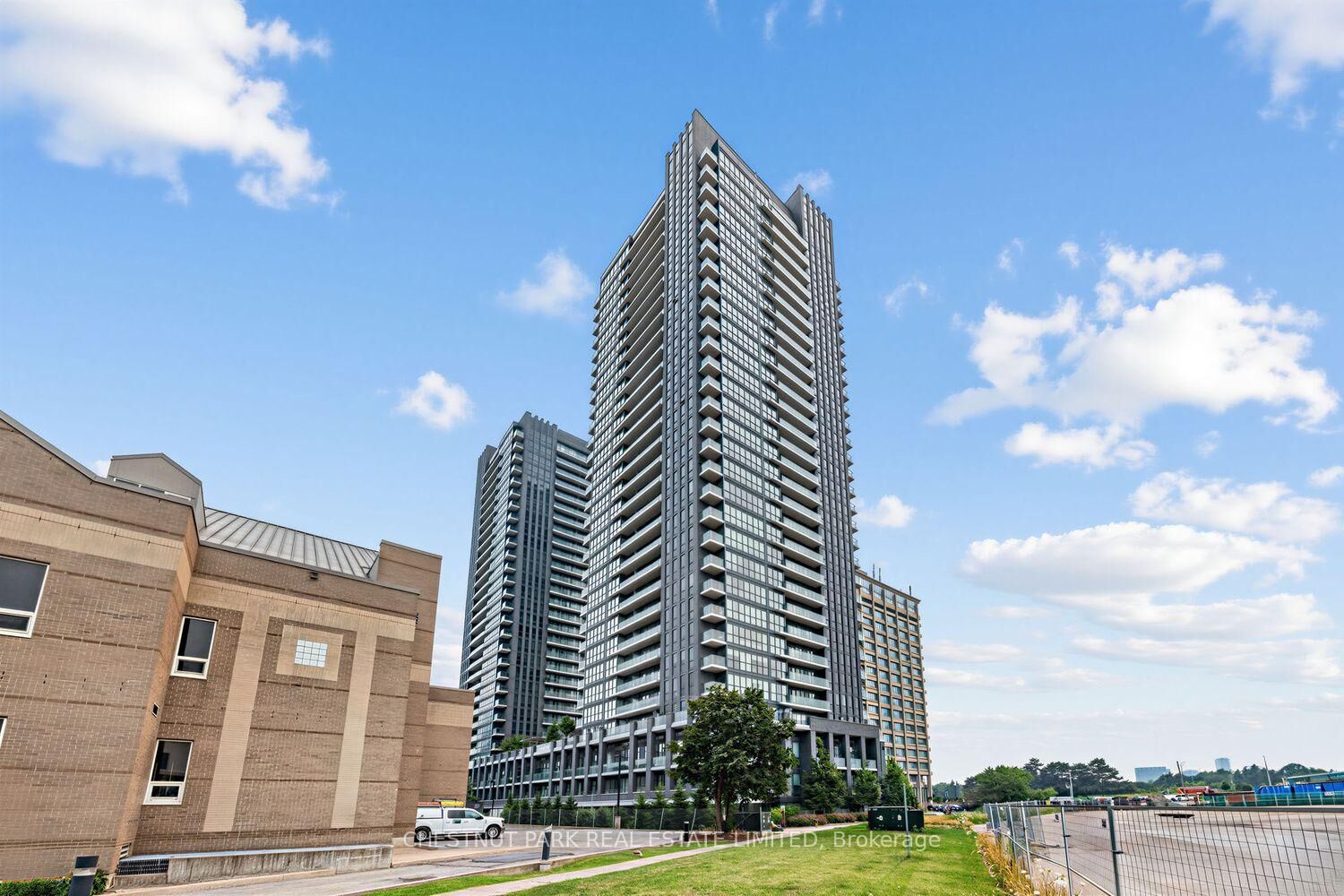 Property Photo:  6 Sonic Way 2401  ON M3C 0P1 