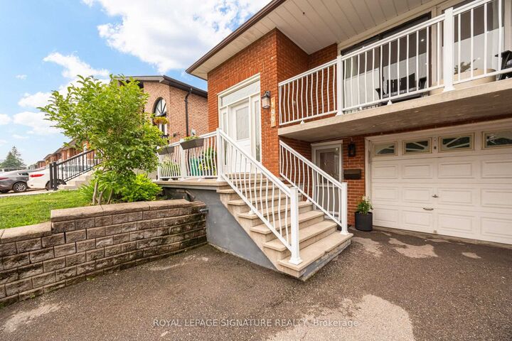 Property Photo: 199 Chalfield Lane ON L4Z 1K9