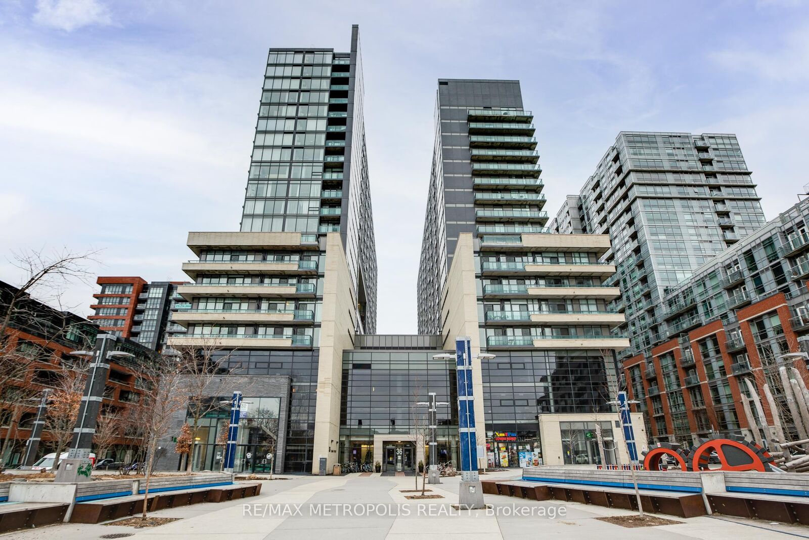 Property Photo: 36 Lisgar Street 1902W ON M6J 0C7