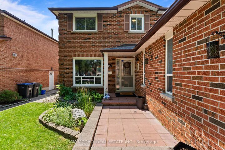 Property Photo:  14 Palermo Court  ON L6Z 3G1 
