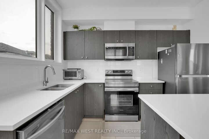 Property Photo: 34 Spry Lane ON L4N 0H7