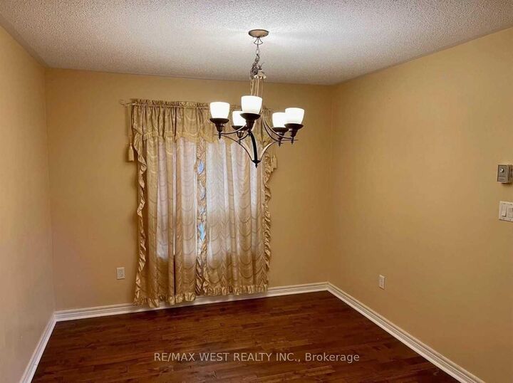 Property Photo: 4 Catherine Drive ON L4N 0Y7