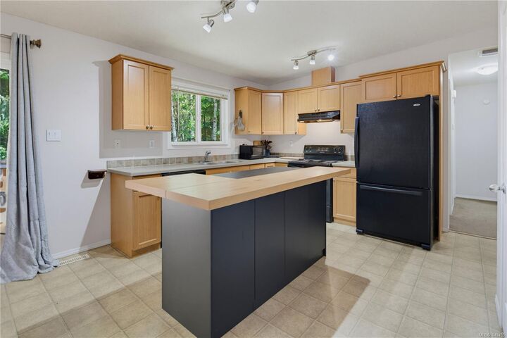 Property Photo: 1048 Fitzgerald Rd BC V0R 2W3