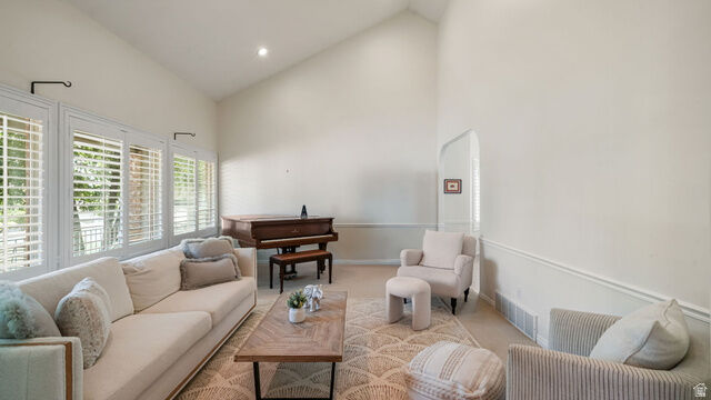 Property Photo: 11128 S Barrett Park Cir E UT 84092