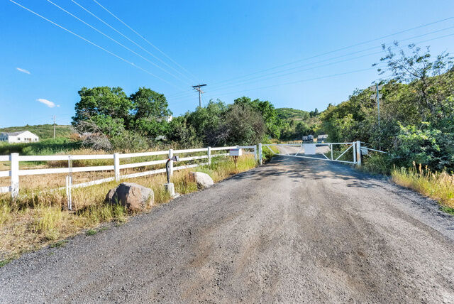 Property Photo: 5117 S Woodland Way W 29 UT 84036