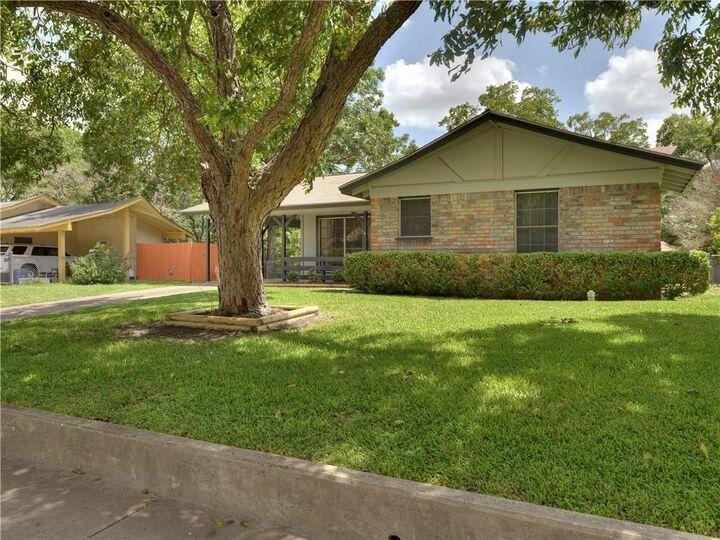 Property Photo: 8511 Burrell Drive TX 78757
