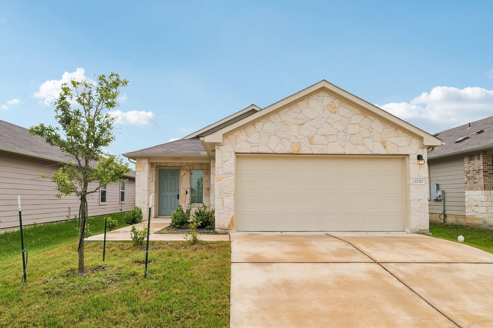 Property Photo: 12317 Token Trail TX 78621