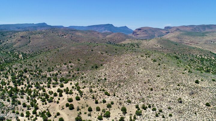 Property Photo:  5838 E Diamond Bar Road -  AZ 86444 