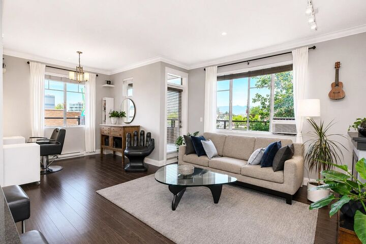 Property Photo: 11882 226th Street 213 BC V2X 9C7