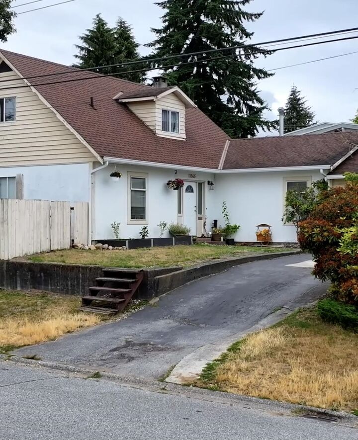 Property Photo: 11565 77A Avenue BC V4C 1M6