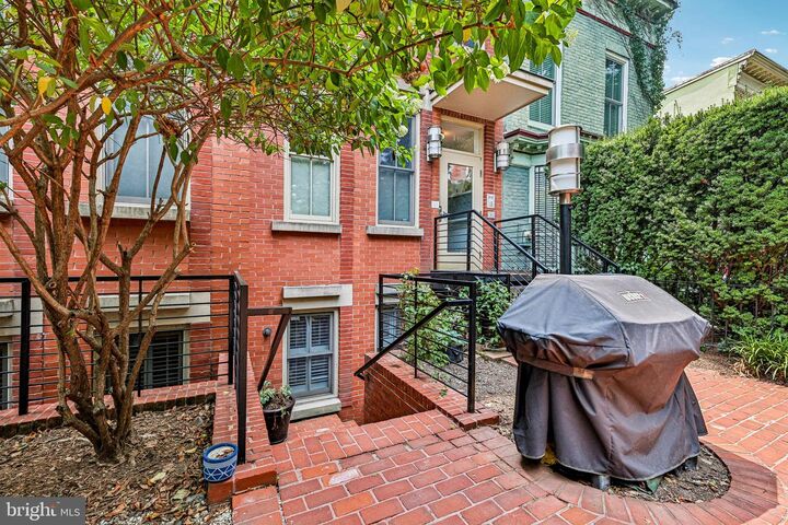Property Photo: 1406 T Street NW 1 DC 20009
