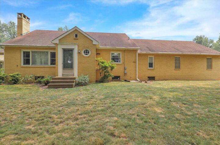 Property Photo: 61 Weaver Lane PA 19540