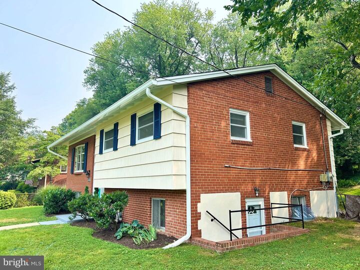 Property Photo:  7111 Norwalk Street  VA 22043 