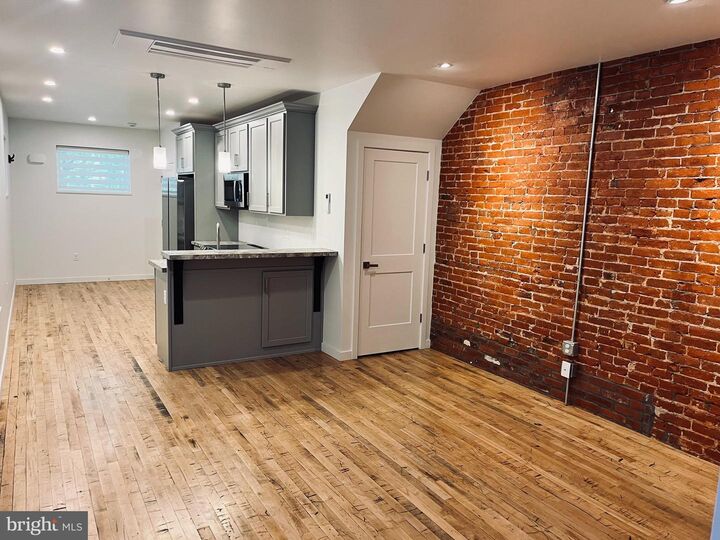 Property Photo:  1209 Penn Ave 1  PA 19610 