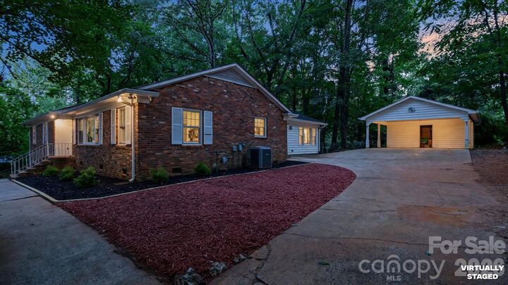 Property Photo: 7515 Shady Lane NC 28215