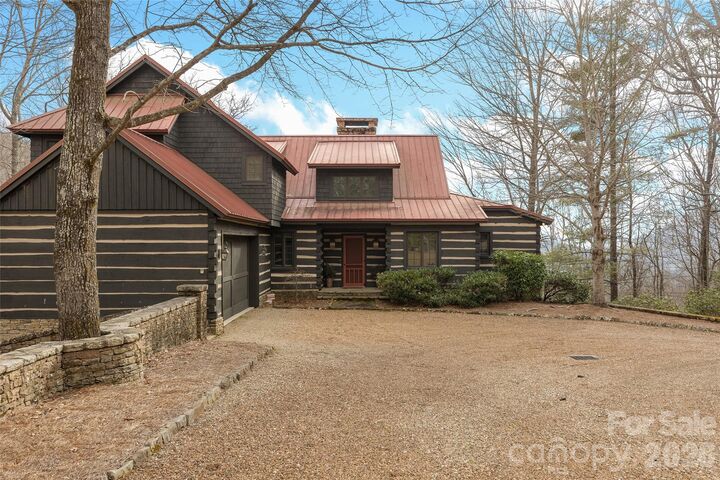 Property Photo: 1213 Lost Valley Road NC 28775