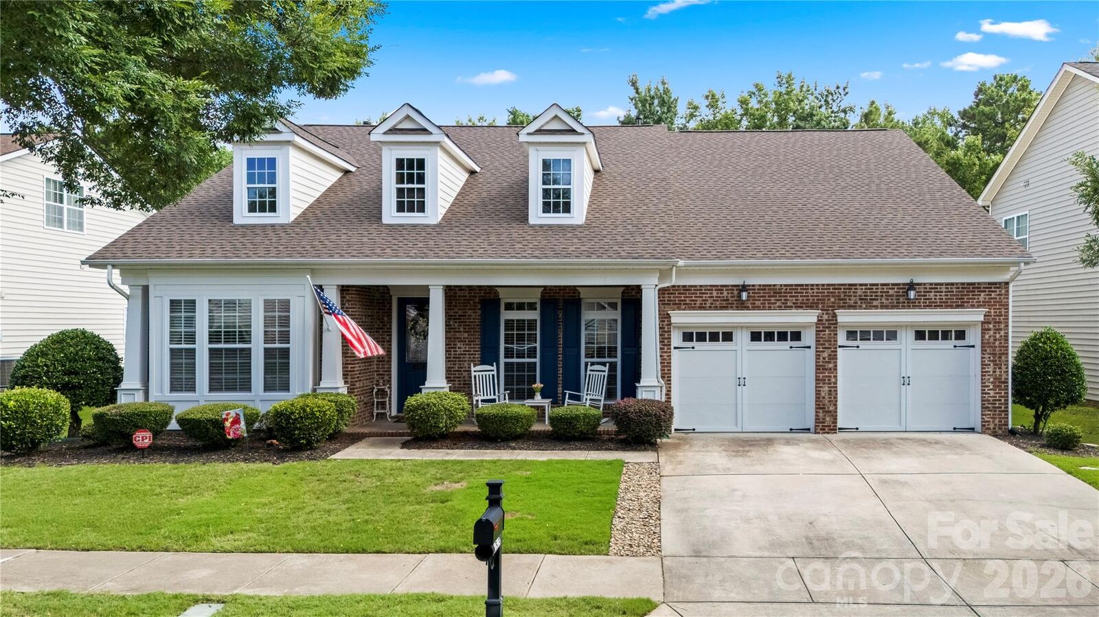 Property Photo: 8505 Whitehawk Hill Road NC 28173