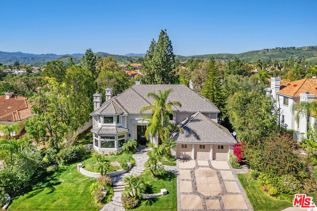 Property Photo: 5405 Fremantle Ln CA 91302
