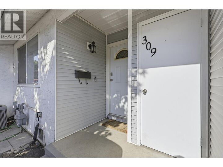 Property Photo: 1780 Springview Place 309 BC V2E 1C8