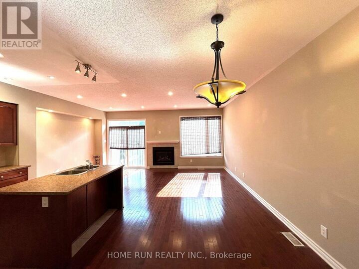 Property Photo: 862 Fletcher Circle ON K2T 0B9