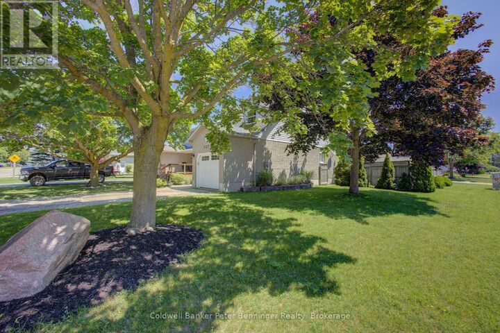 Property Photo: 737 Mackendrick Drive ON N2Z 3A4