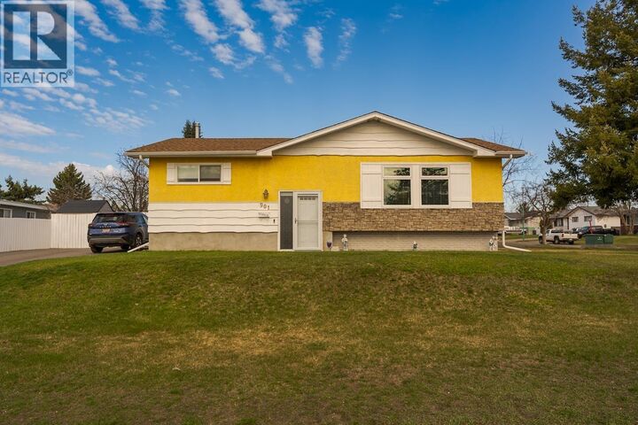 901 Vedder Crescent — photo 1