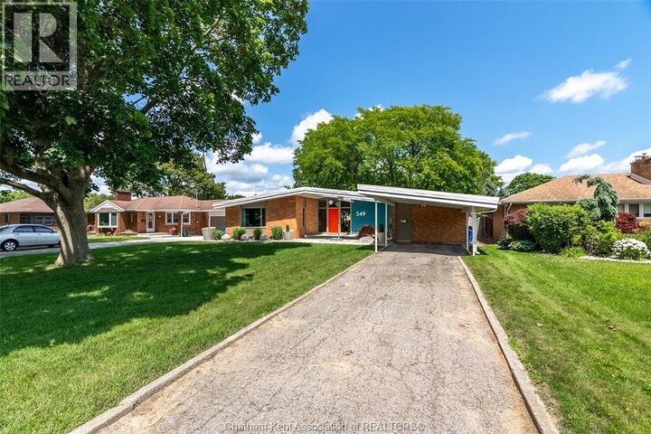 Property Photo: 549 Lacroix Street ON N7M 2X1