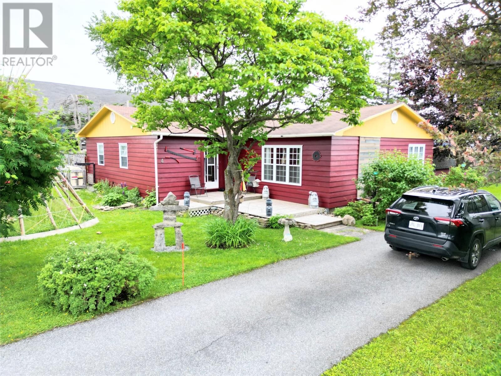 Property Photo:  4 Garden Drive  NL A2N 1K2 