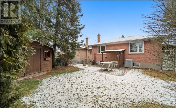 Property Photo:  20 Hurley Crescent Main  ON M1P 4H4 