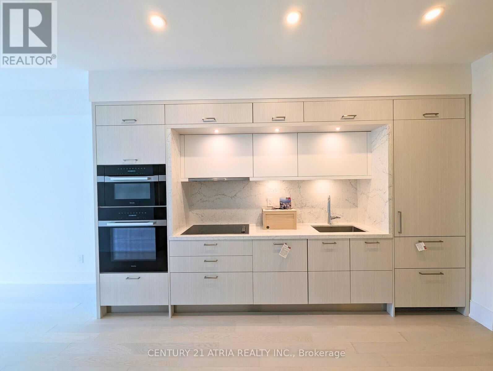 Property Photo: 155 Merchants' Wharf 523 ON M5A 0Y4