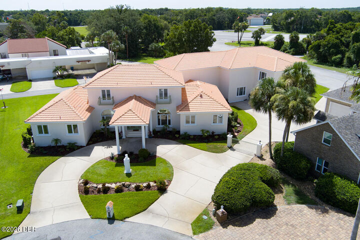 Property Photo:  1801 Chandelle Court NW  FL 32128 