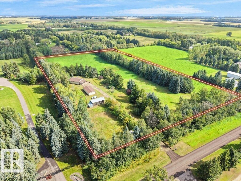 Property Photo: 27208 Twp Road 522 AB T6X 3R6