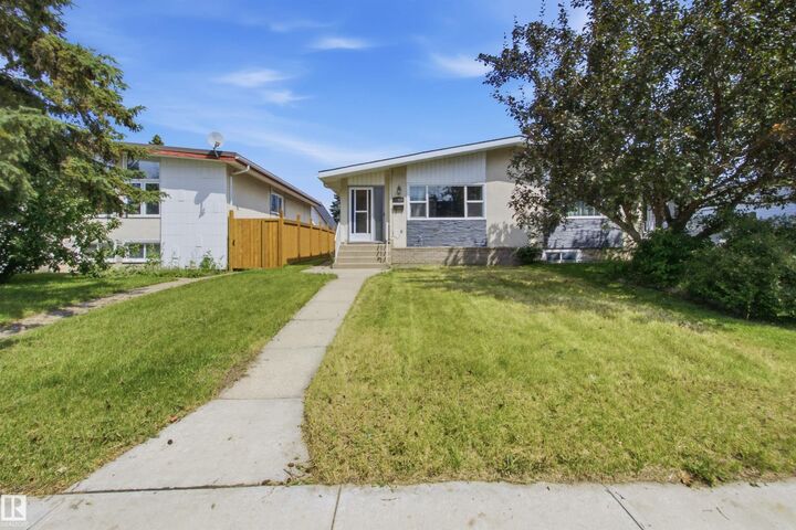 11424 41 Avenue NW — photo 1