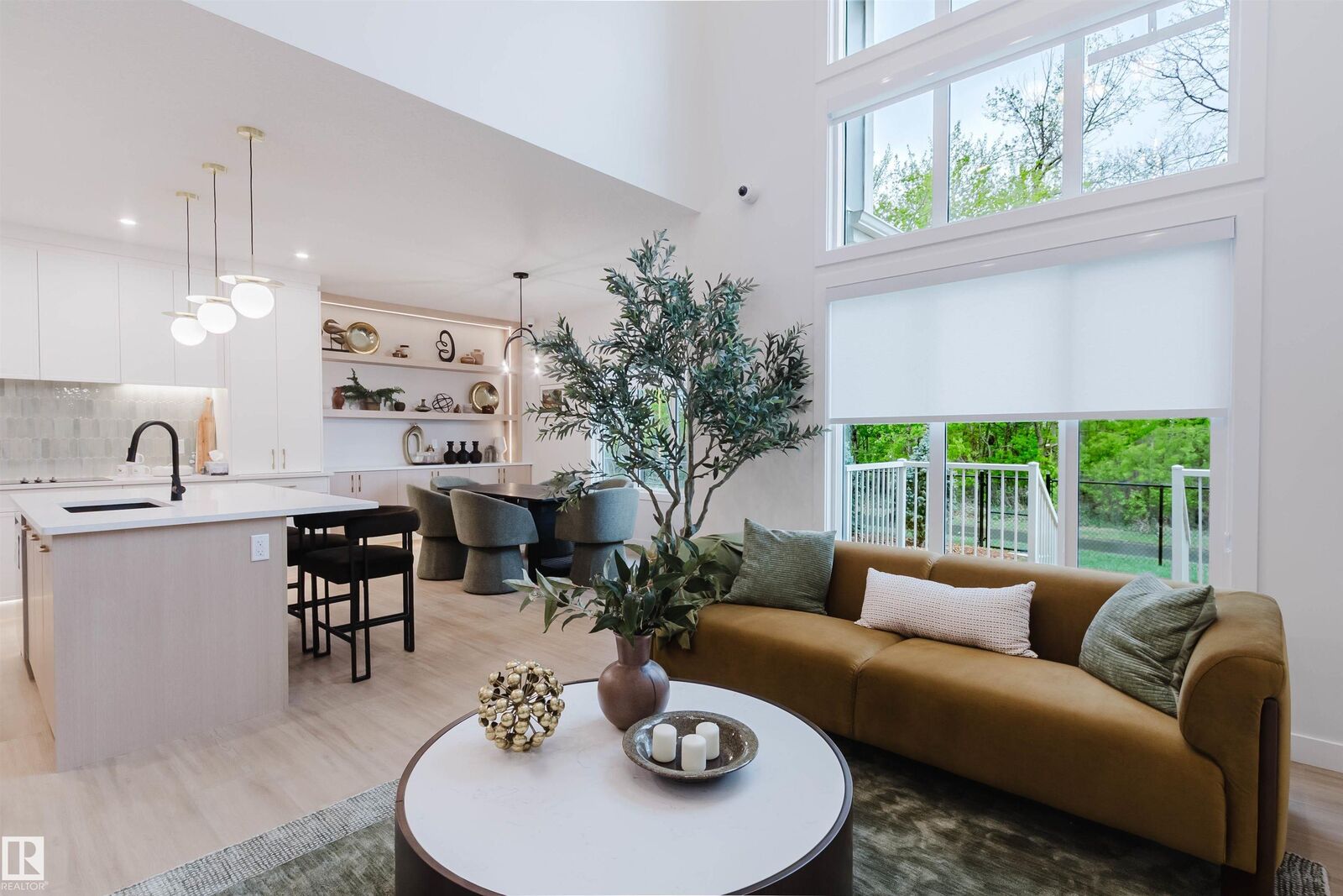 Property Photo: 214 Edgemont Green Green NW AB T6M 3J6