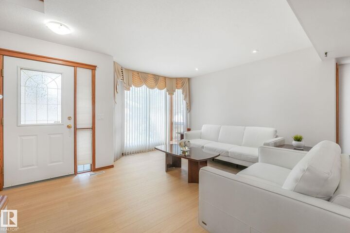 Property Photo:  177 Kulawy Drive NW  AB T6L 6Z1 
