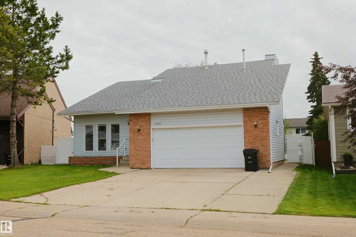 Property Photo: 5407 60 Ave AB T7N 1E1