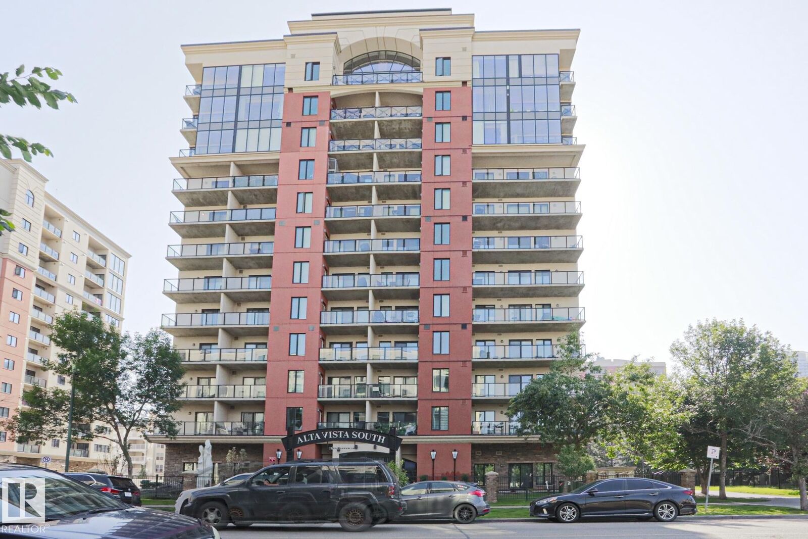 Property Photo: 10303 111 Street NW 703 AB T5K 0C6