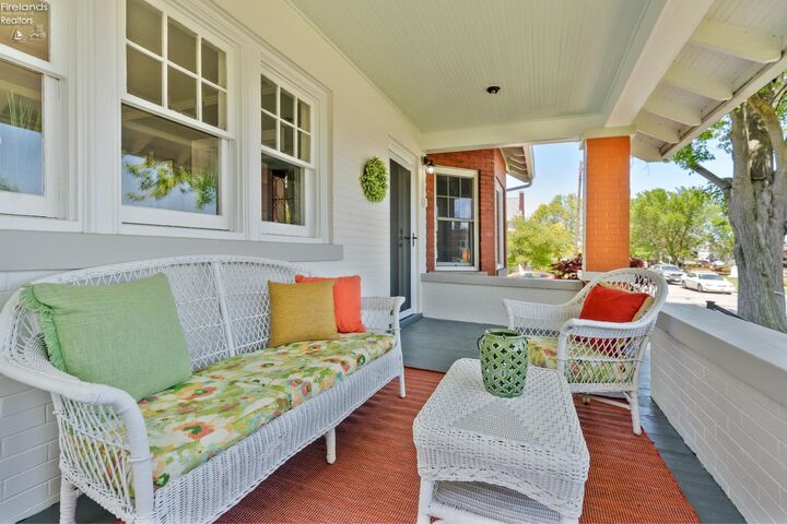 Property Photo: 204 Monroe Street OH 43452