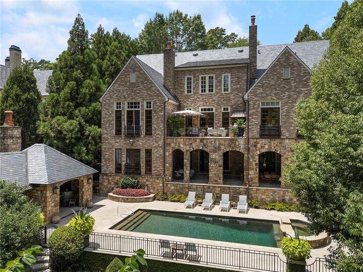 Property Photo:  675 W Paces Ferry, #4 Road NW  GA 30327 
