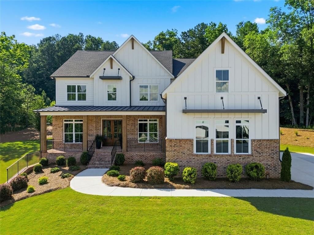 Property Photo: 401 Oakleigh Avenue GA 30188