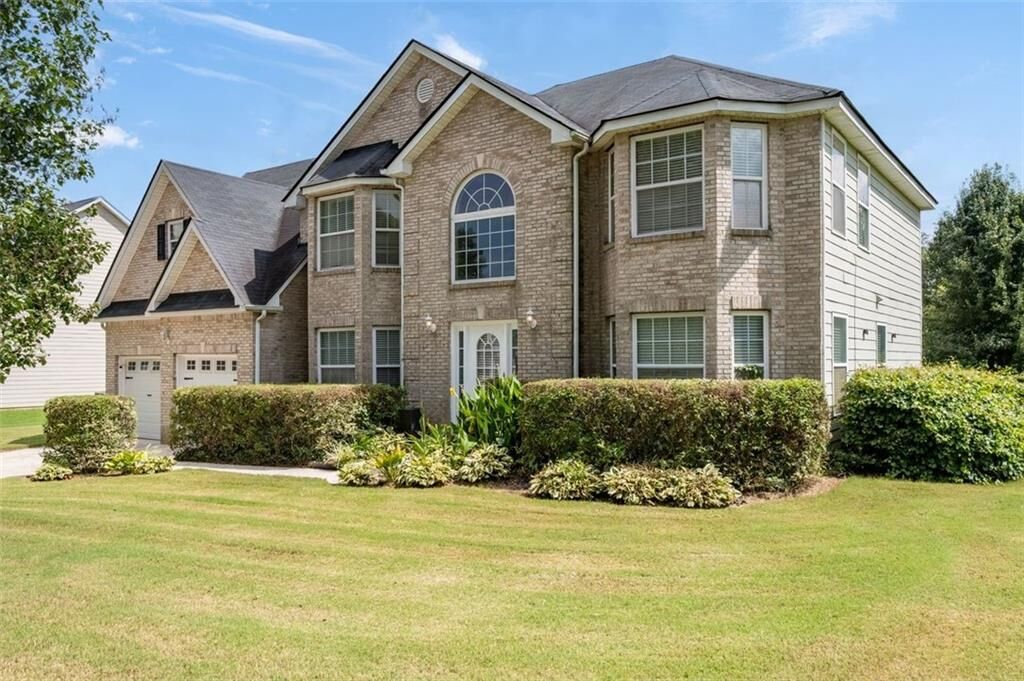 Property Photo: 208 Sheffield Lane GA 30127