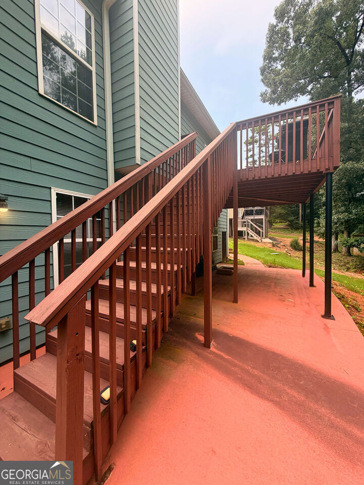 Property Photo: 2871 Weatherstone Circle SE GA 30094