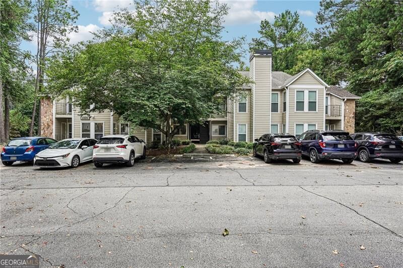 Property Photo:  1001 Lake Pointe Circle  GA 30075 
