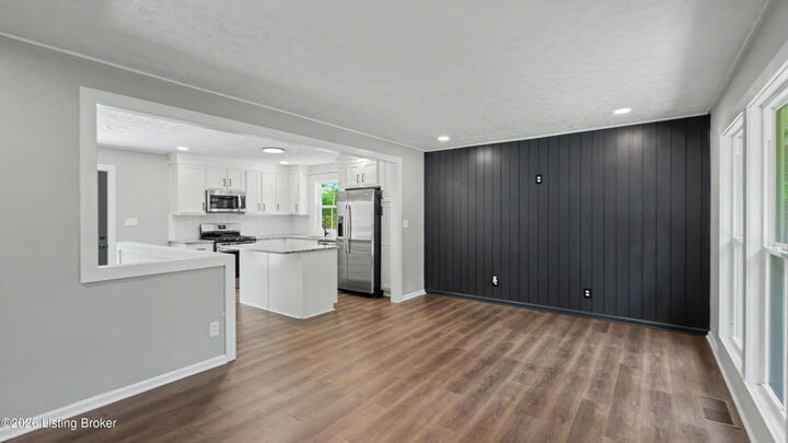 Property Photo: 2813 Rio Rita Ave KY 40220
