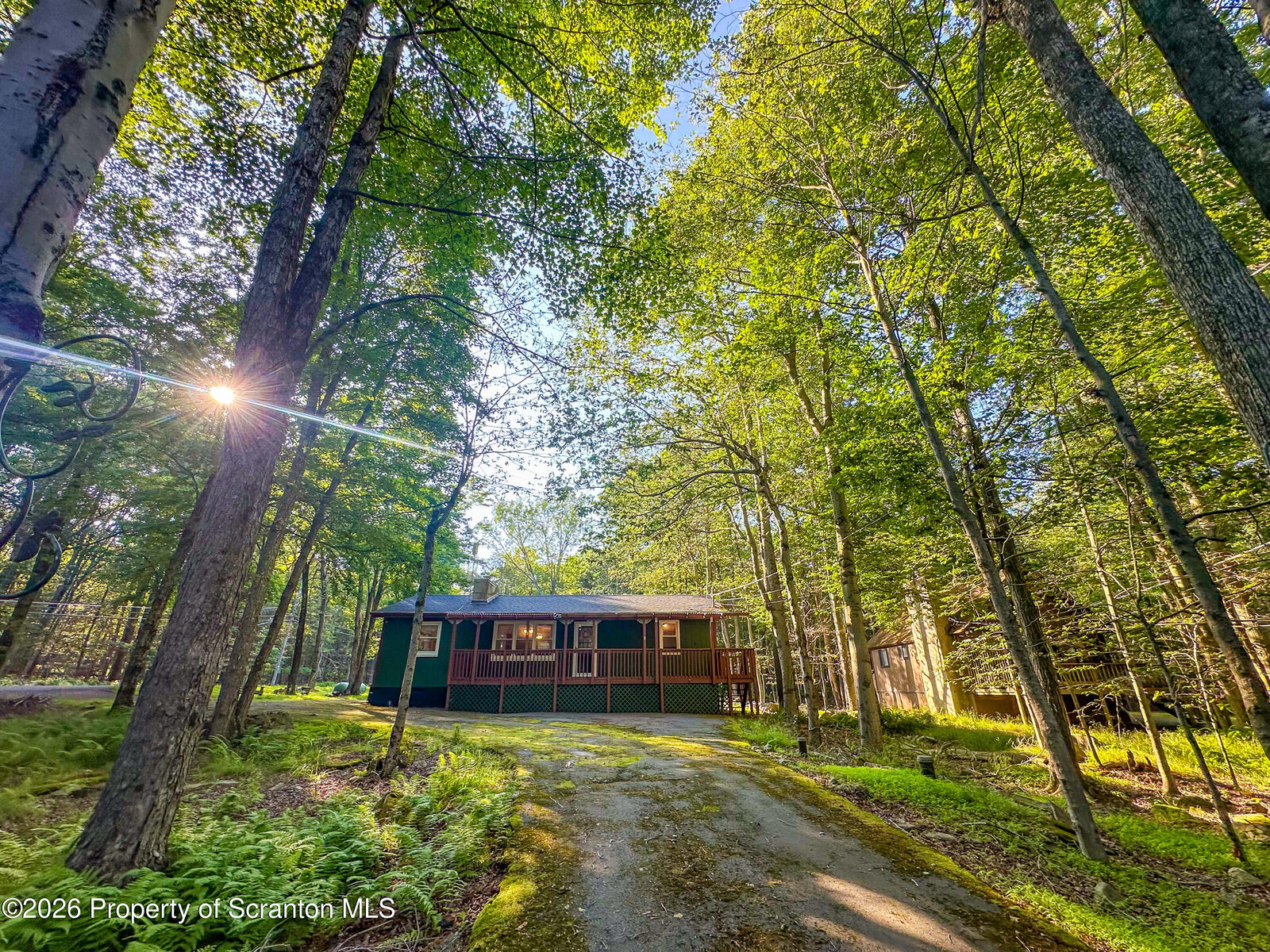 Property Photo:  1352 Fountain Drive  PA 18445 