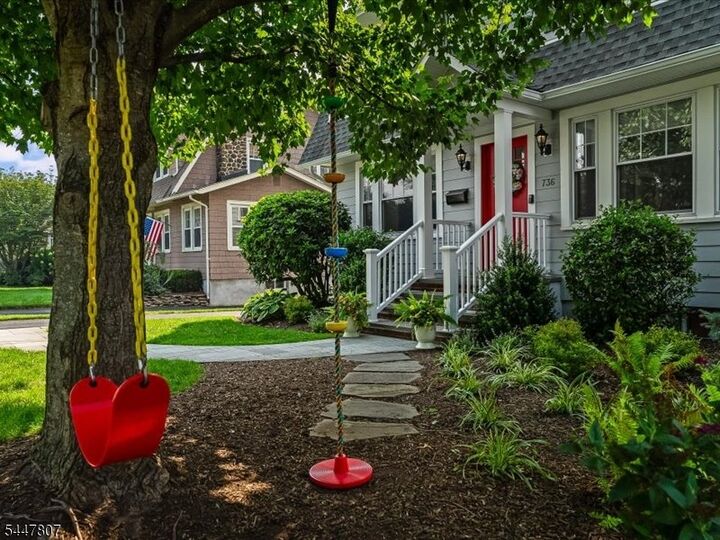 Property Photo: 736 Fairacres Ave NJ 07090